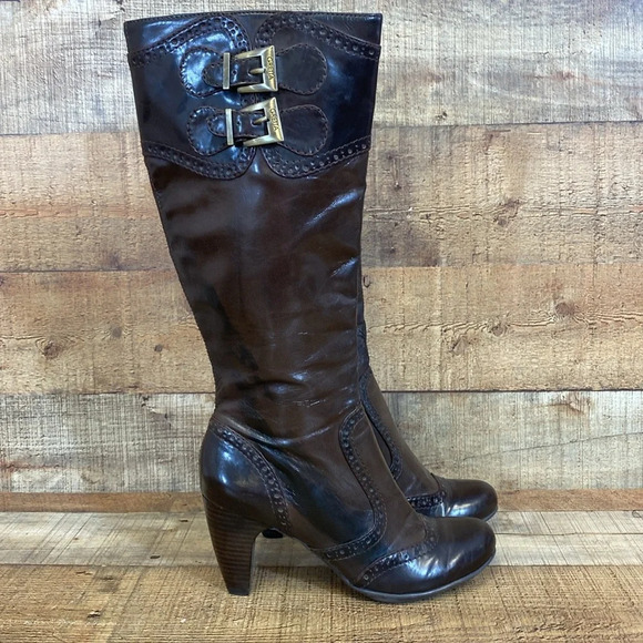 Gretta Geraldine Tall Boots Women’s 7.5‎ W Wide Wingtip Faux Leather Steampunk - Picture 1 of 14